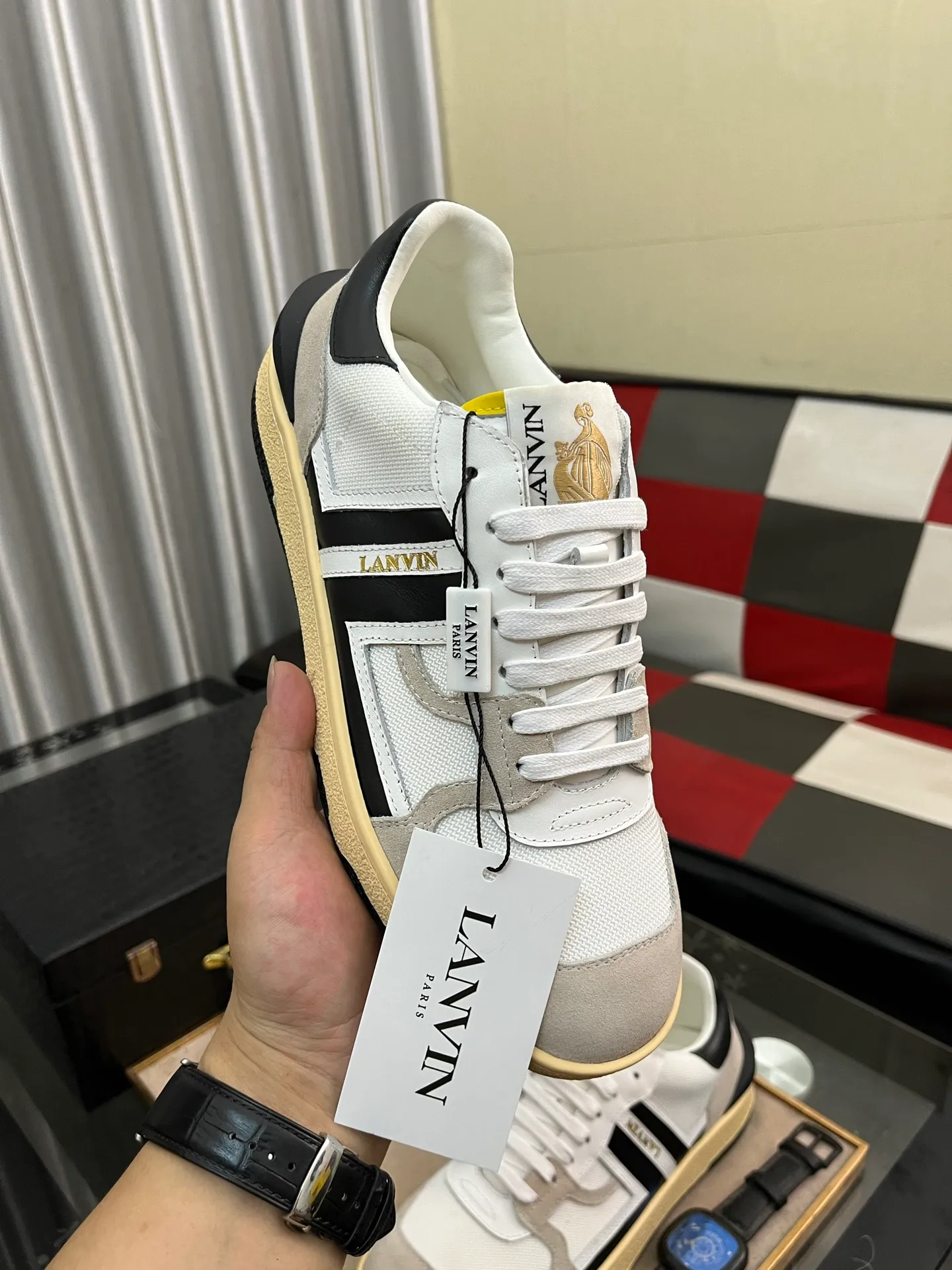 Men's men's shoes 💰540⌚️⌚️❗️Lanvin# Lanvin spring and summer series new colors latest lace up fashion casual forrest shoes running shoes ~ bumpr high quality couple series‼ ️ The latest trendy products of the season 🌈Many bloggers have started buying original models and custom-made them. The uppers are made of nubuck leather. They are very versatile, fashionable and casual, and are comfortable on the feet. Recommended for personal use! The original molded rubber backing with clear logo is wear-resistant. Standard code for couples: female code 35~40, male code 38-45